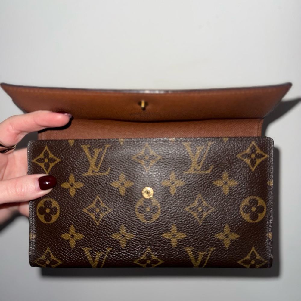 Louis Vuitton Monogram International Sarah Wallet Brown Canvas - Picture 5 of 11